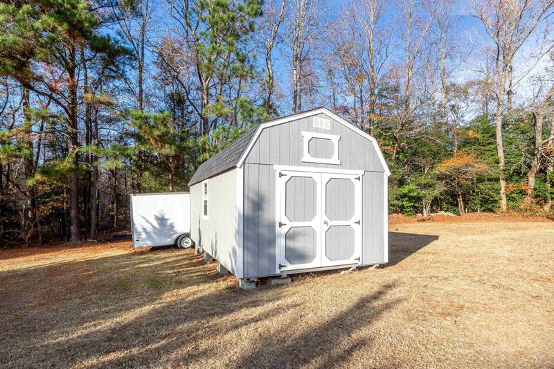 40 Beagle Ln, Zebulon, NC 27597