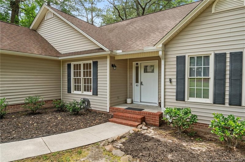 40 Blue Heron Ct, Sanford, NC 27332