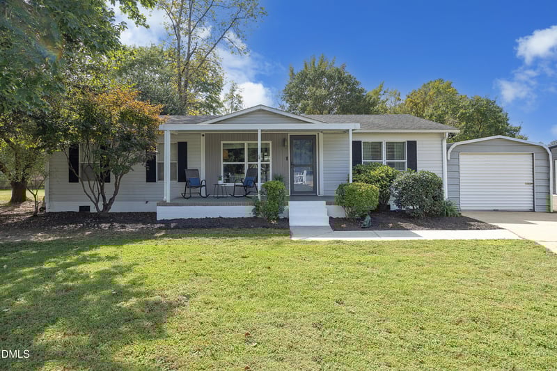 40 Brian Ct, Fuquay Varina, NC 27526