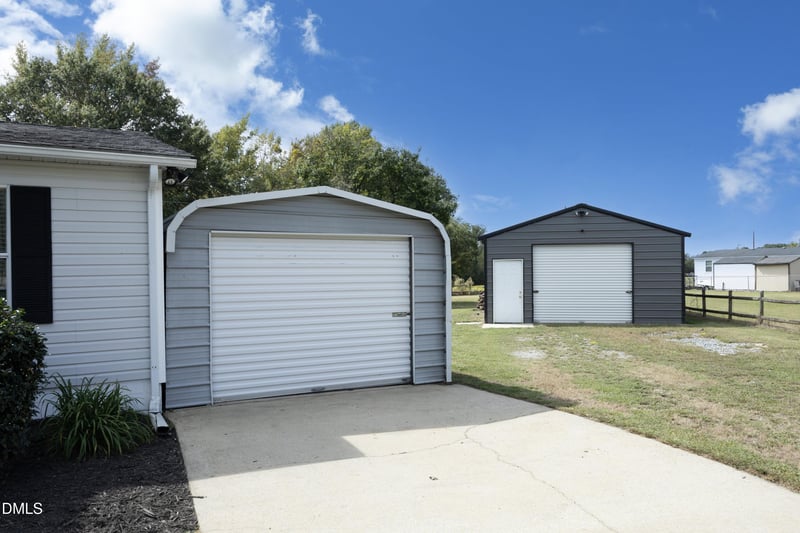 40 Brian Ct, Fuquay Varina, NC 27526