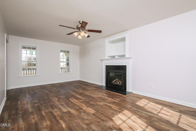 40 Broadhead Ct, Angier, NC 27501