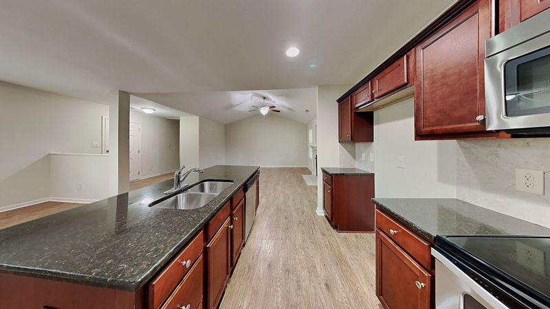 40 Castaway Ct, Clayton, NC 27520