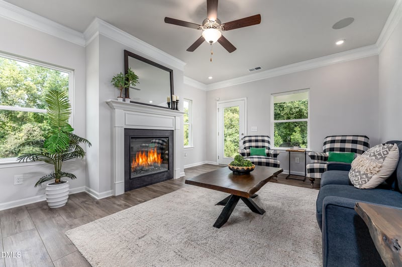 40 Chardonnay Dr, Lillington, NC 27546