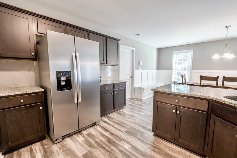40 Cherry Tree Ln, Four Oaks, NC 27524