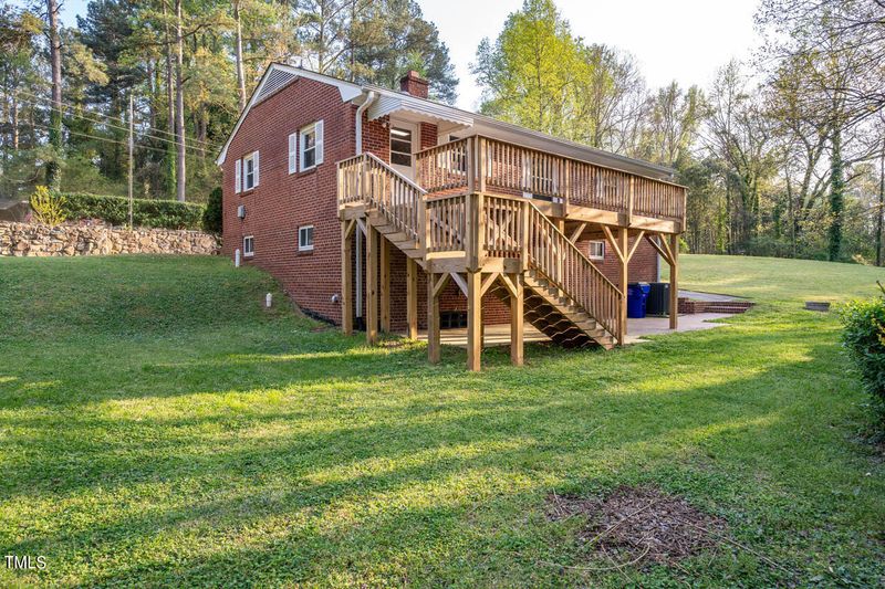 40 S Circle Dr, Chapel Hill, NC 27516