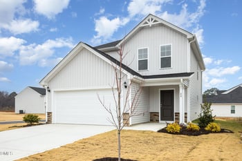 40 Emily Gardens Dr, Selma, NC 27576