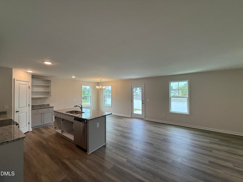 40 Emily Gardens Dr, Selma, NC 27576