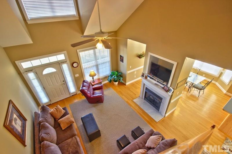 40 Falling Leaf Dr, Youngsville, NC 27596