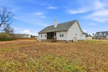 40 Farmgate Ct, Selma, NC 27576