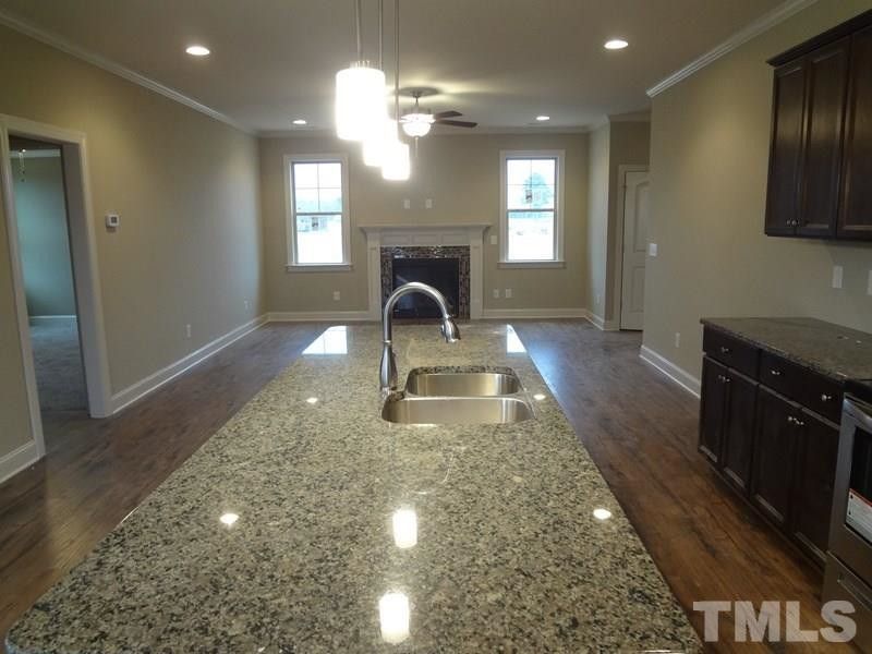 40 Hall Dr, Youngsville, NC 27596
