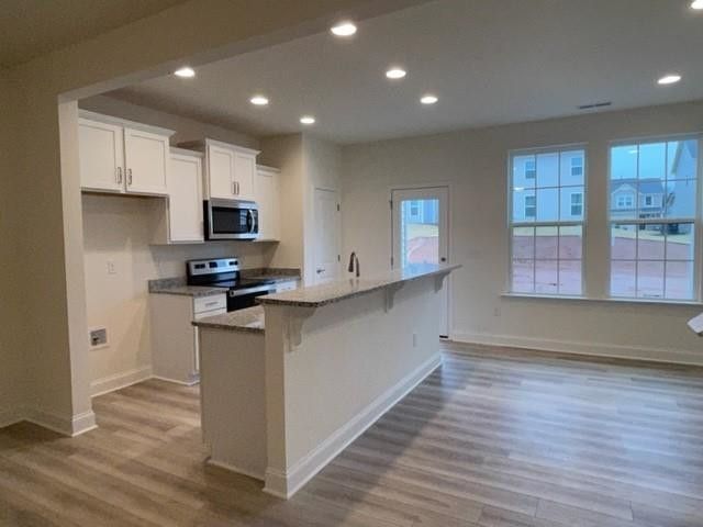 40 Hanging Moss Trl, Clayton, NC 27527