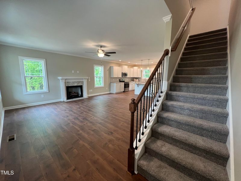 40 Hartwell Ct, Zebulon, NC 27597