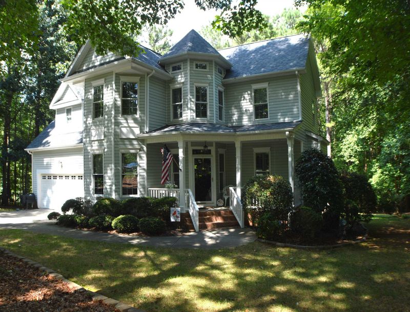 40 Highview Dr, Youngsville, NC 27596