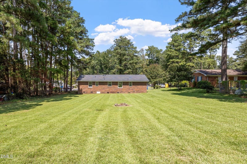 40 Lester St, Angier, NC 27501