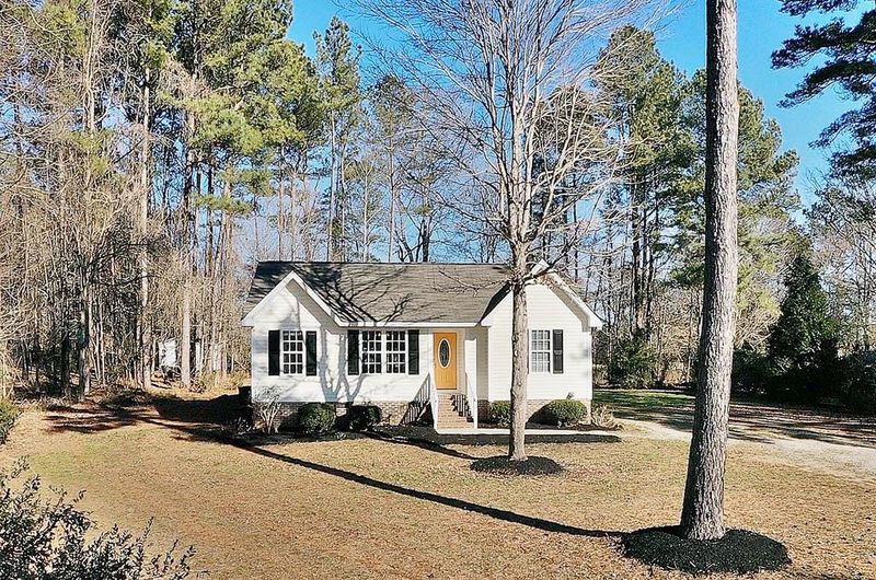 40 Millstone Dr, Franklinton, NC 27525