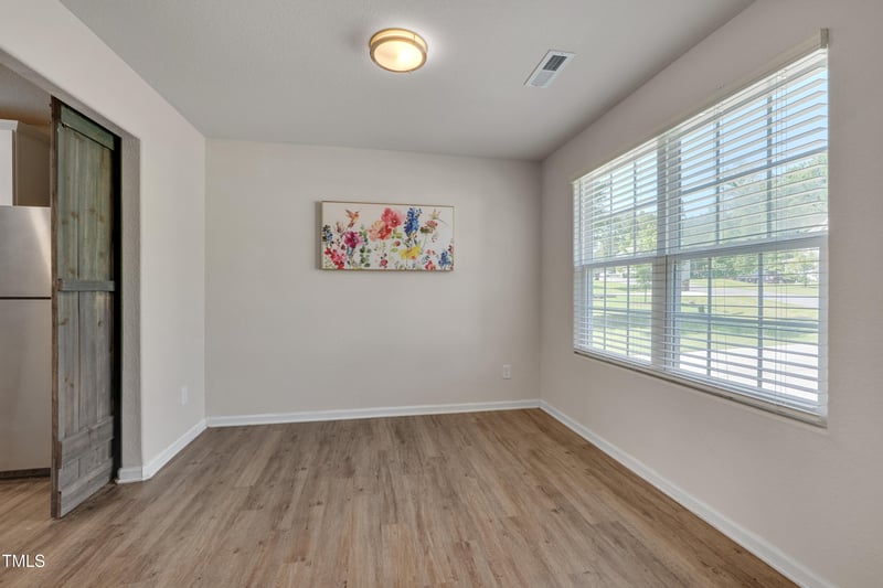 40 Otter Ct, Youngsville, NC 27596