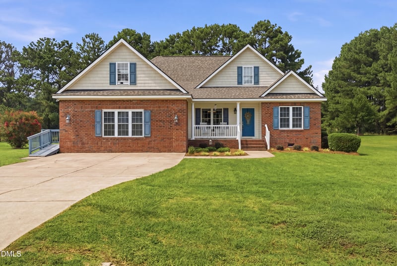 40 Perry Ln, Zebulon, NC 27597