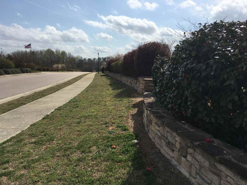 40 Post Oak Dr, Louisburg, NC 27549