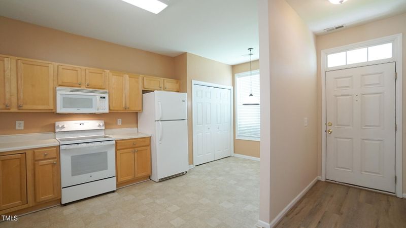 40 Signet Dr, Durham, NC 27705