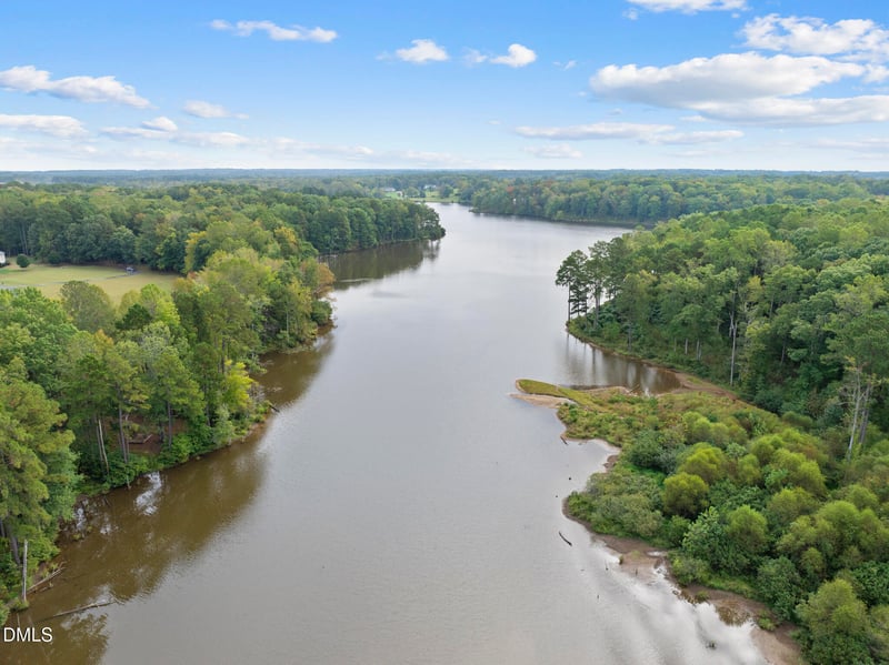 40 Stormy Bluff Ct, Youngsville, NC 27596