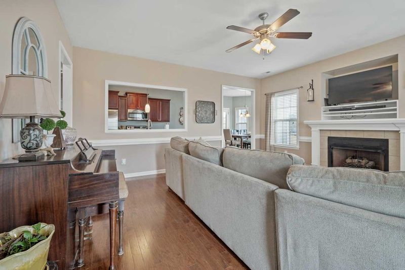 40 Tarpon Dr, Benson, NC 27504