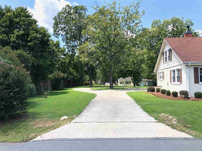 40 W Waddell St, Smithfield, NC 27577