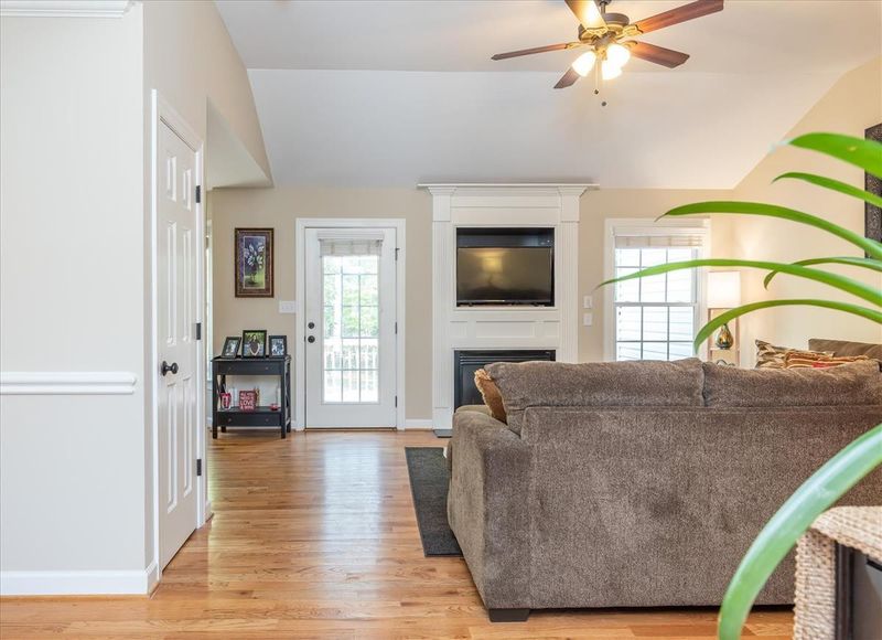 40 Williamston Ridge Dr, Youngsville, NC 27596