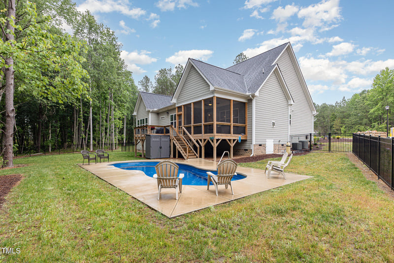 40 Yellowstone Ct, Youngsville, NC 27596