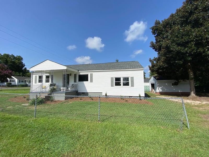 400 9th St, Erwin, NC 28334