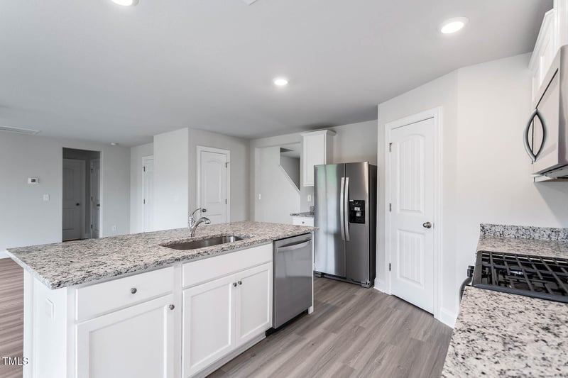 400 Azalea Gaze Dr, Youngsville, NC 27596