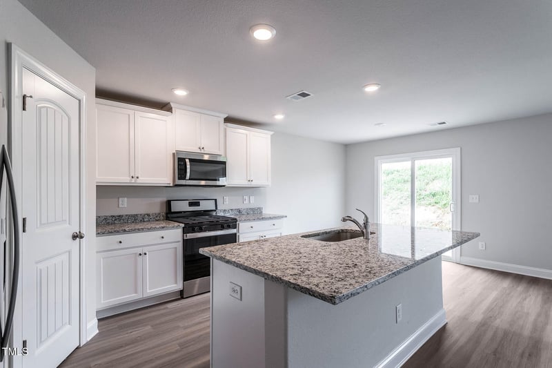 400 Azalea Gaze Dr, Youngsville, NC 27596