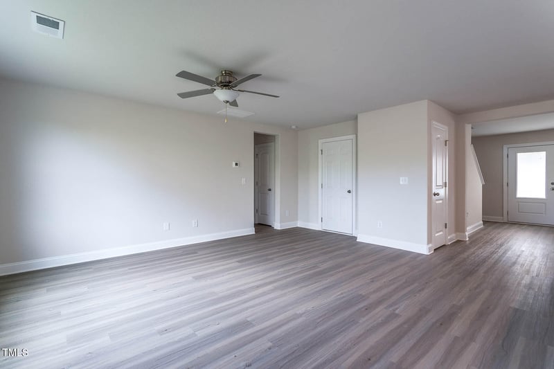 400 Azalea Gaze Dr, Youngsville, NC 27596