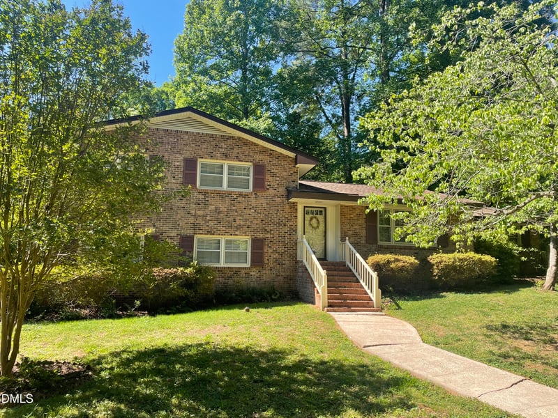 400 Briarcliff Ln, Cary, NC 27511