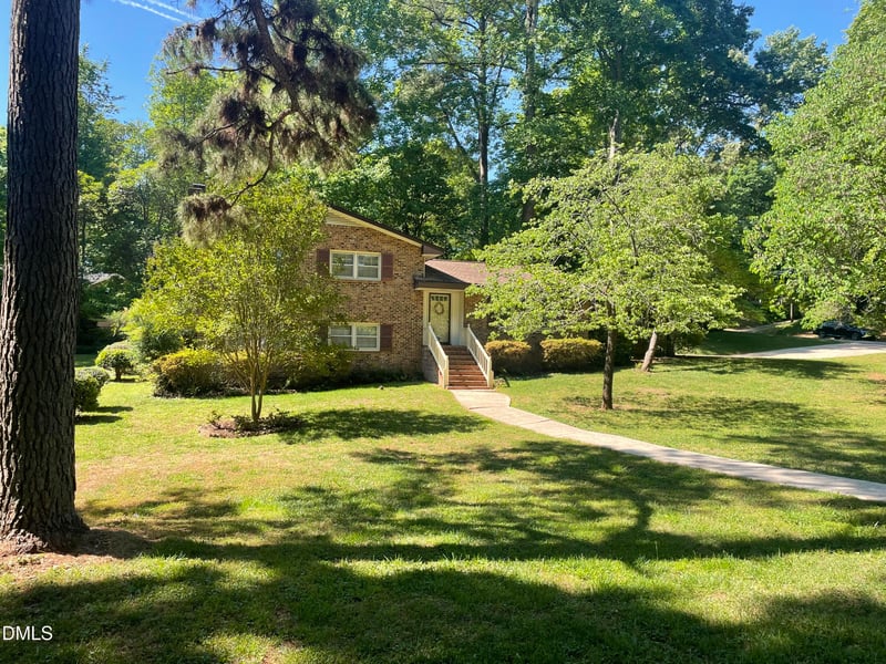 400 Briarcliff Ln, Cary, NC 27511