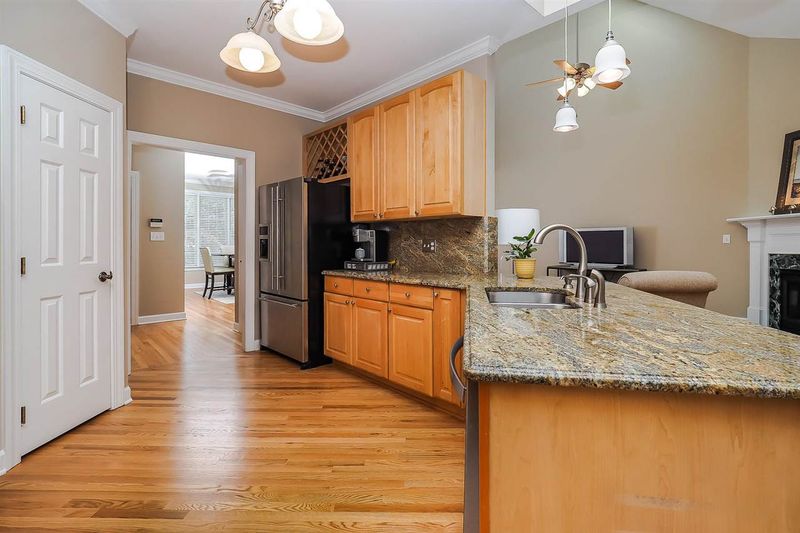 400 Briardale Ave, Cary, NC 27519