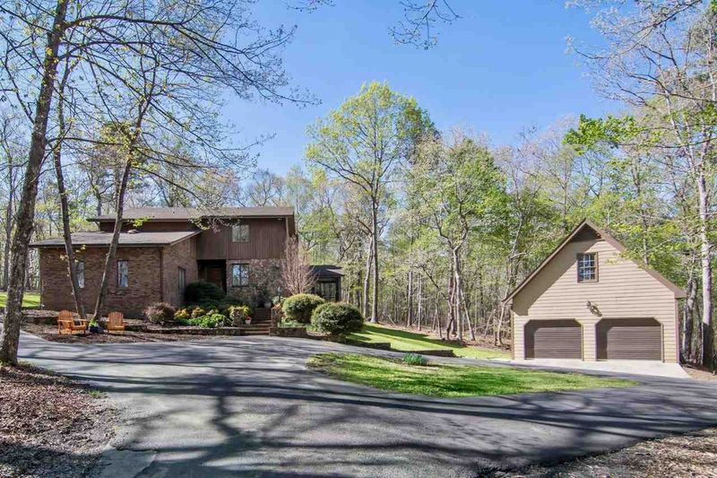 400 Britton Dr, Chapel Hill, NC 27516