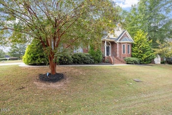 400 Charleston Dr, Clayton, NC 27527