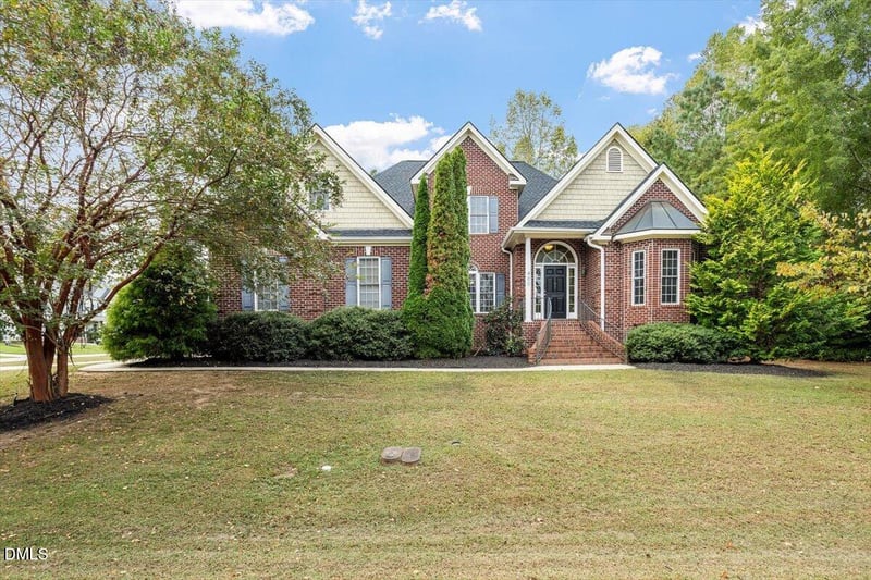 400 Charleston Dr, Clayton, NC 27527