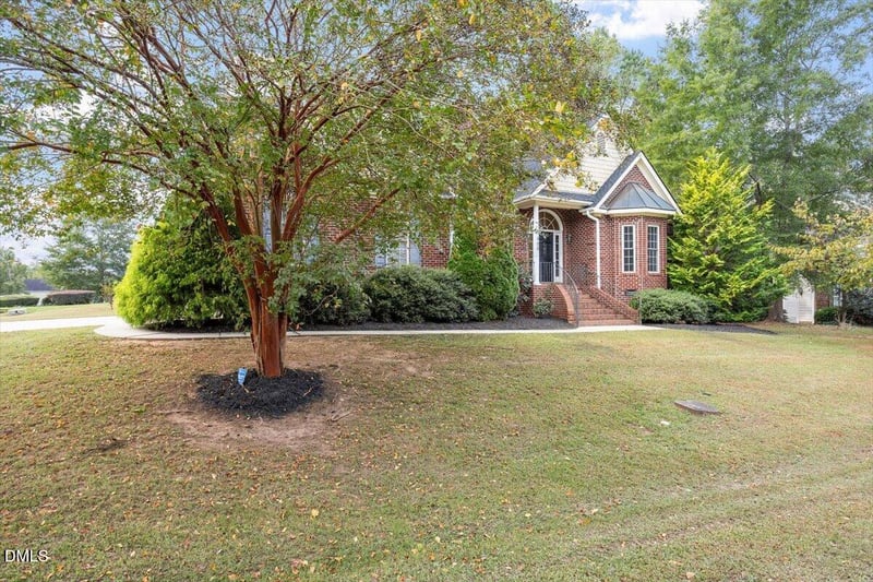 400 Charleston Dr, Clayton, NC 27527