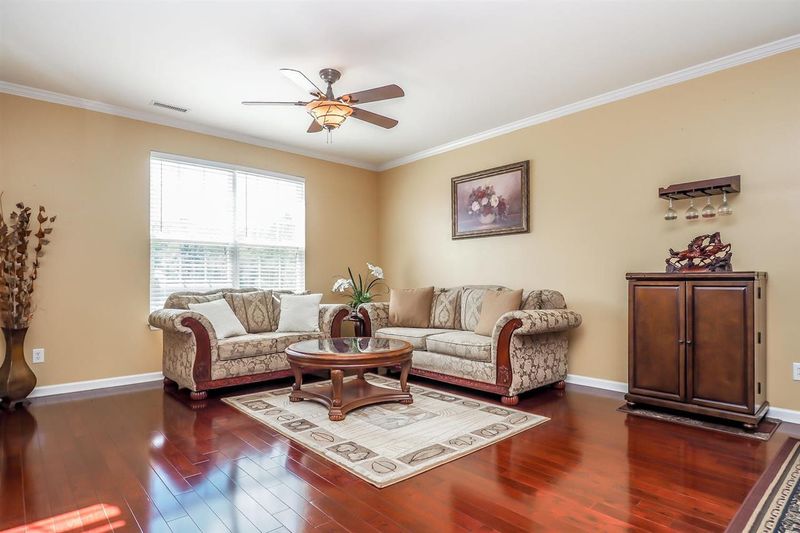 400 Cline Falls Dr, Holly Springs, NC 27540