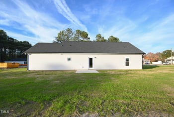 400 Eastwood Dr, Benson, NC 27504