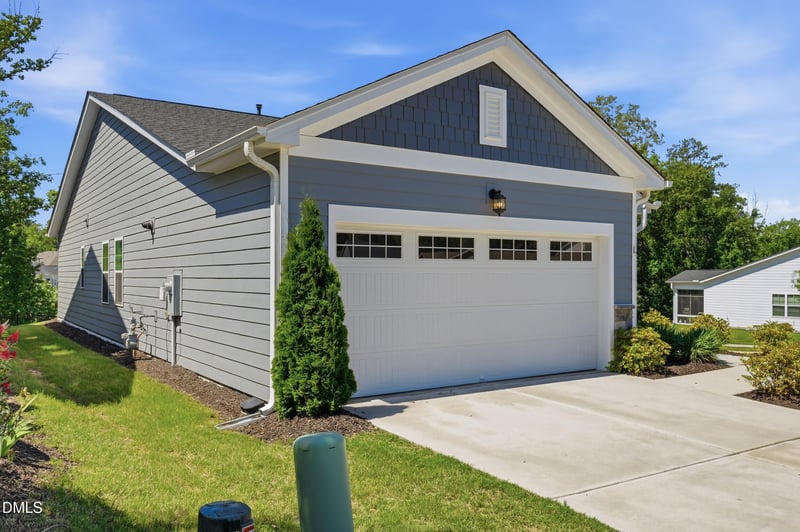 400 English Violet Ln, Raleigh, NC 27610