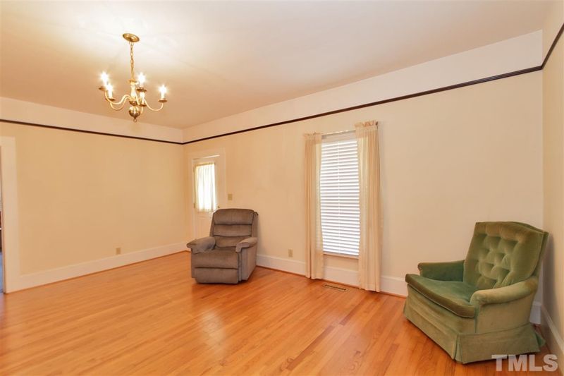 400 E Forrest Dr, Mebane, NC 27302