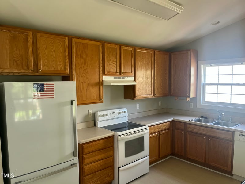 400 Holly Thorn Tc, Holly Springs, NC 27540
