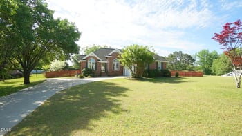 400 Knolls View Dr, Fuquay Varina, NC 27526