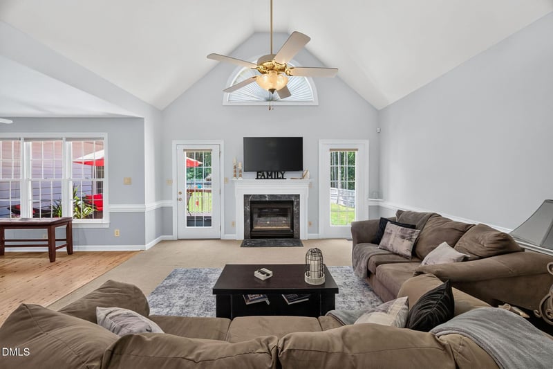 400 La Vista Ct, Benson, NC 27504