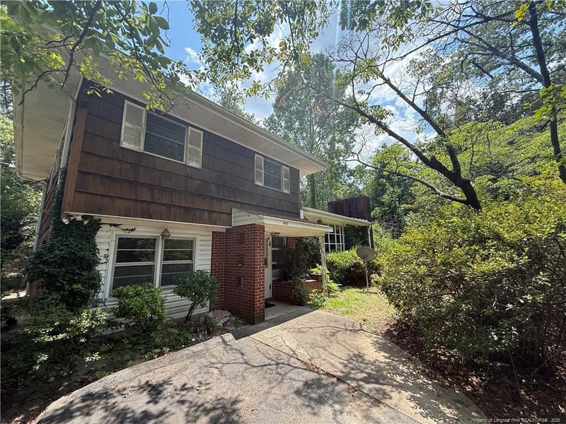 400 Law Rd, Fayetteville, NC 28311