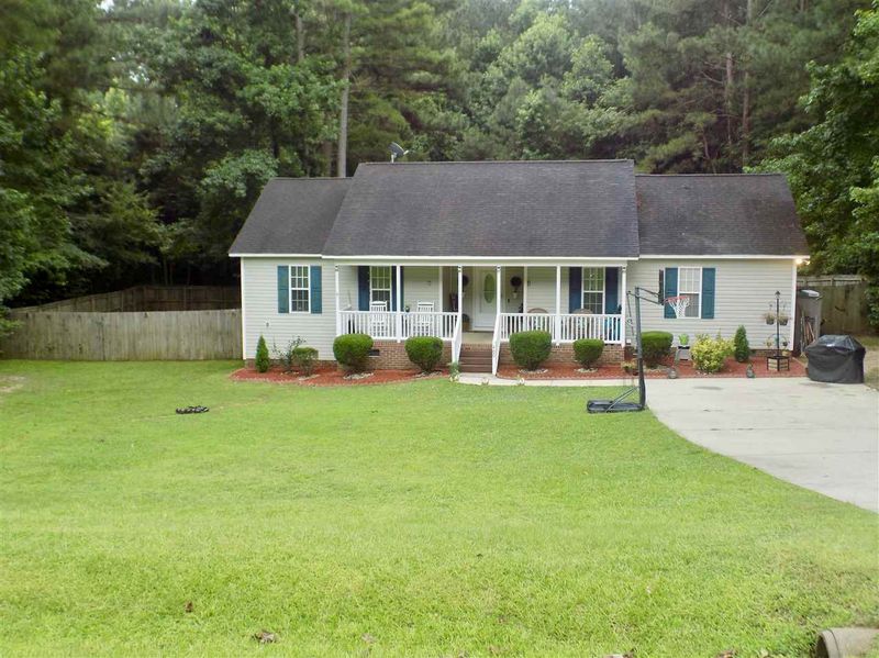 400 Lockwood Dr, Clayton, NC 27527