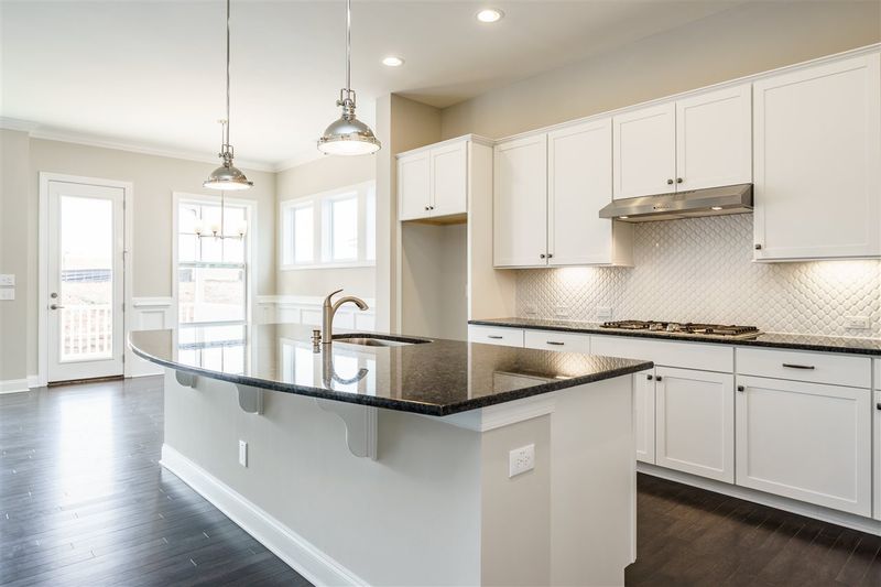 400 Lucky Ribbon Ln, Holly Springs, NC 27540
