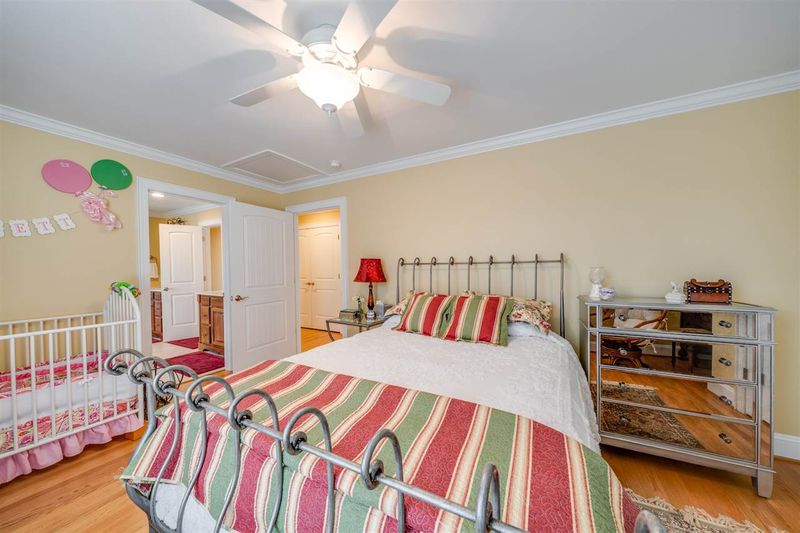 400 Mayo Harbor Ln, Roxboro, NC 27574